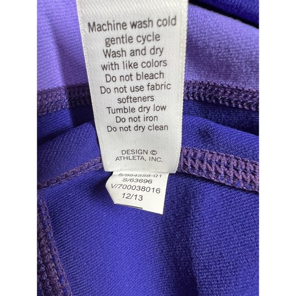 Athleta Stealth Shortie Printed Purple Stretch Gym Workout Shorts Women’s Small - Picture 8 of 8